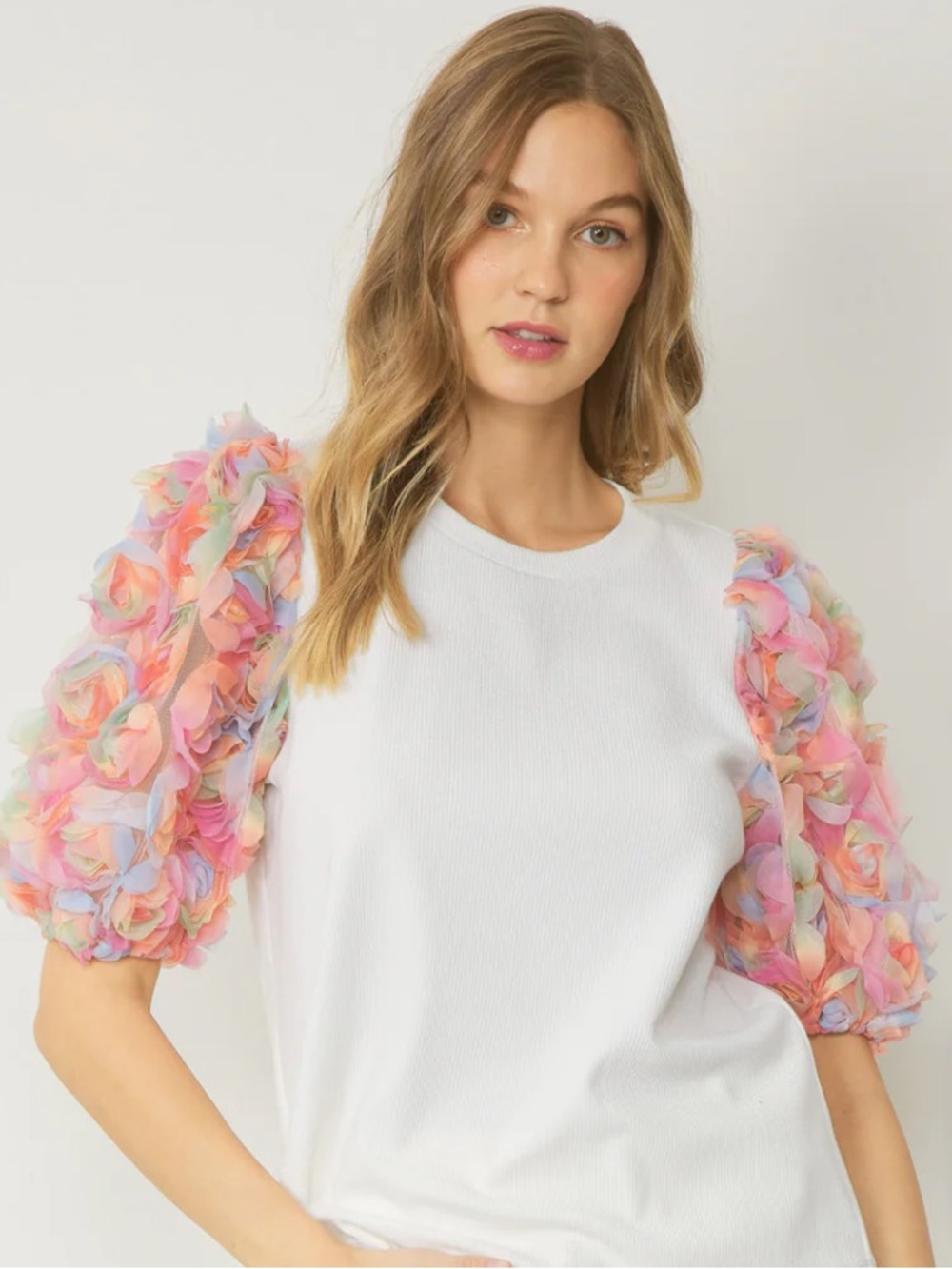 Entro 3D Floral Puff Sleeve Blouse - Picture 2 of 10